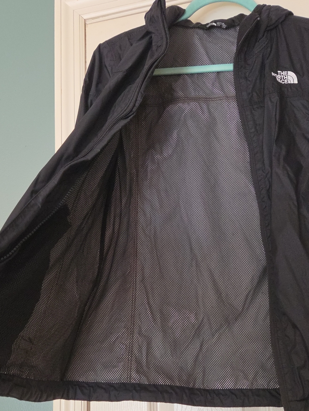 The North Face Girls Black Packable Rain Jacket with Hood Size Large 14/16 - Picture 5 of 8